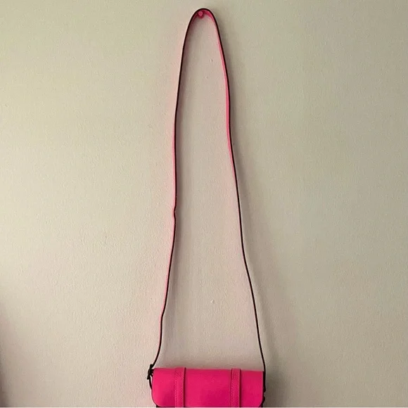 NWOT Dr. Martens 7 inch Mini Leather Satchel Crossbody Bag - Picture 4 of 9